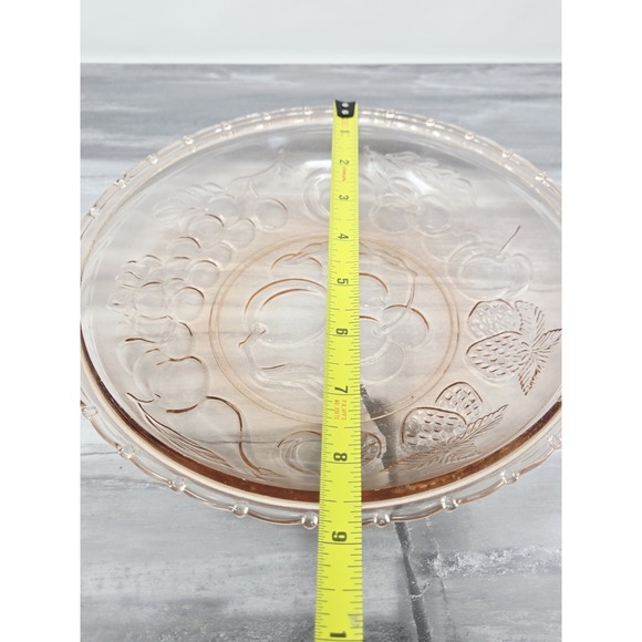 Vintage Pink Glass Bowl KIG Indonesia Fruit Pattern Depression Glass‎ - Picture 6 of 7